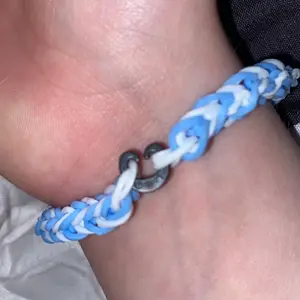 blue and white fishtail bracelet