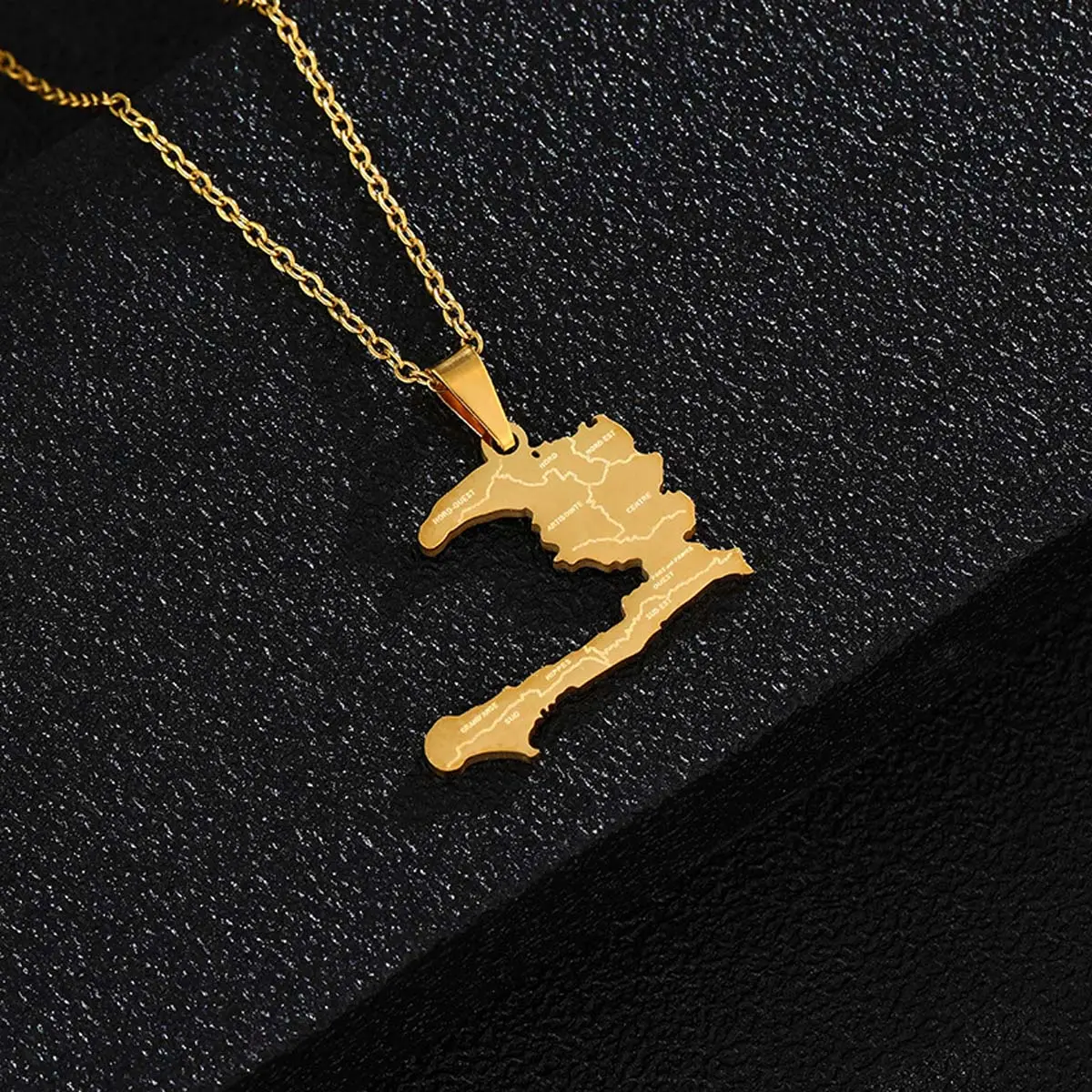 Unisex Haiti Map Pendant Titanium Steel Chain Necklace, Casual Style Jewelry, Daily Wear Gift for Men & Women