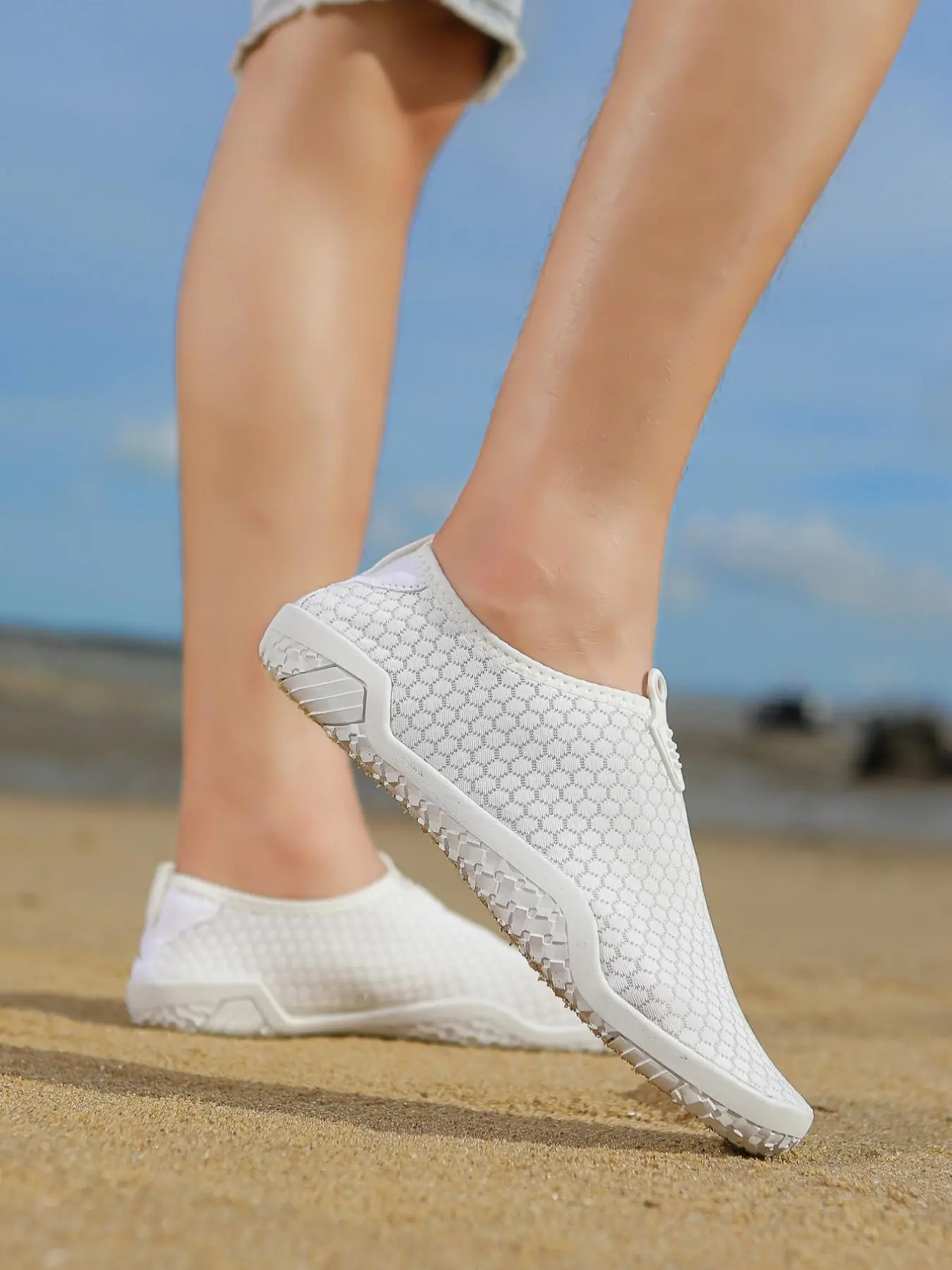 Unisex's Lightweight Breathable Quick Drying Water Shoes, Casual Sporty Slip on Shoes for Beach & Pool, Sports & Outdoor Shoes for Men & Women, Outdoor Sneakers, Wading Shoes, Water Aqua Shoes, Water Footwear, Lightweight Swim Shoes, Swimming Shoes