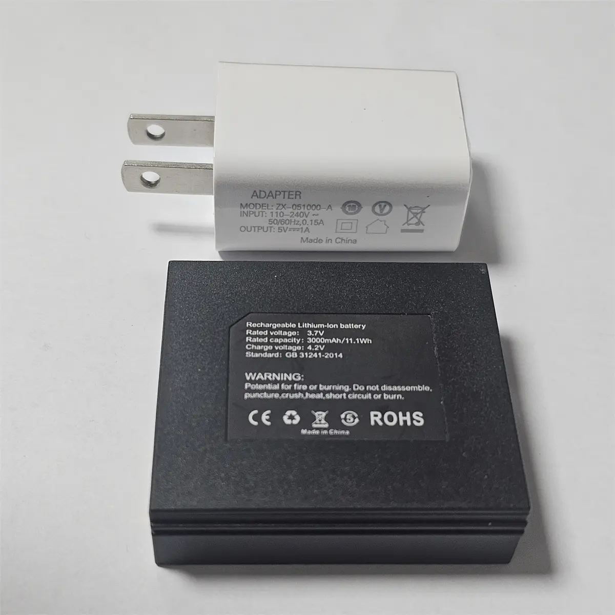 1 Battery and USB Charger