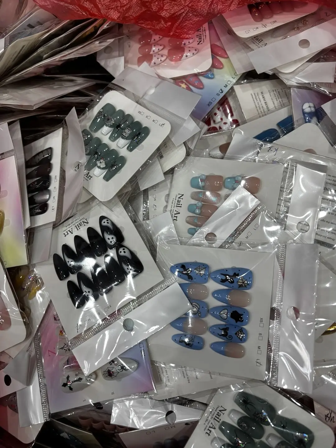 Gracie(15201)gc.$30.99 for 20 sets finger nails! Gorgeous premium press-on finger nails