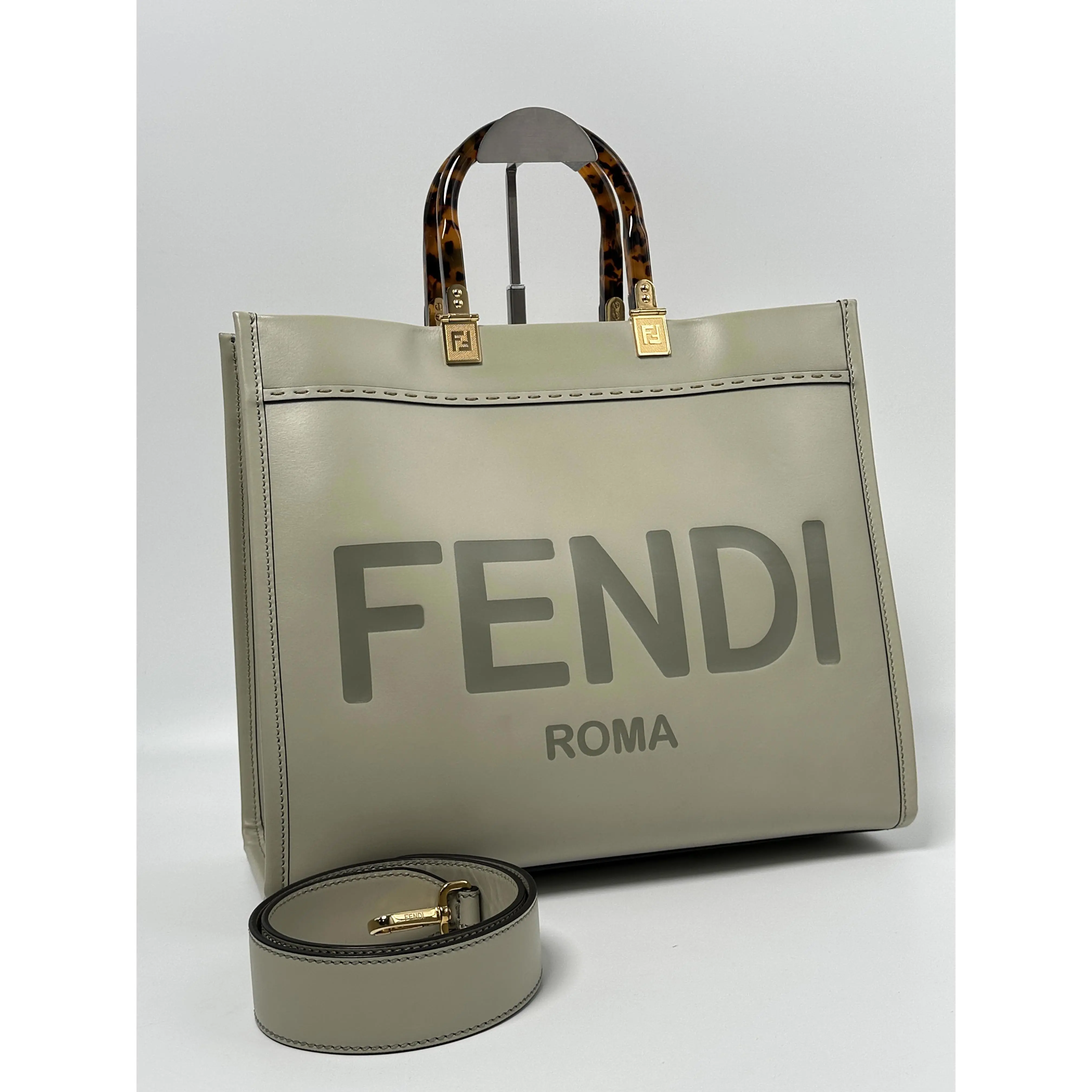 Pre-owned FENDI LEATHER Tote Bags Sunshine Shopper Tote Bag JD857FD