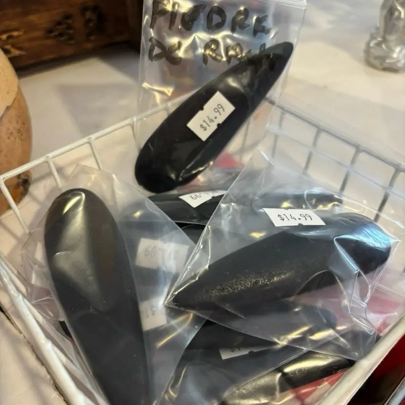 Piedra de Rayo - Black Stone with Unique Shape and Design $14.99 Religious
