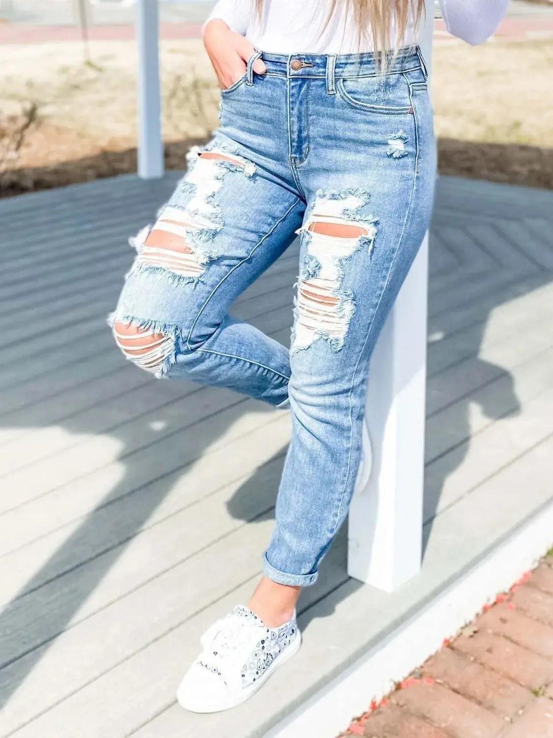 Distressed Skinny Jeans Distressed Skinny Jeans