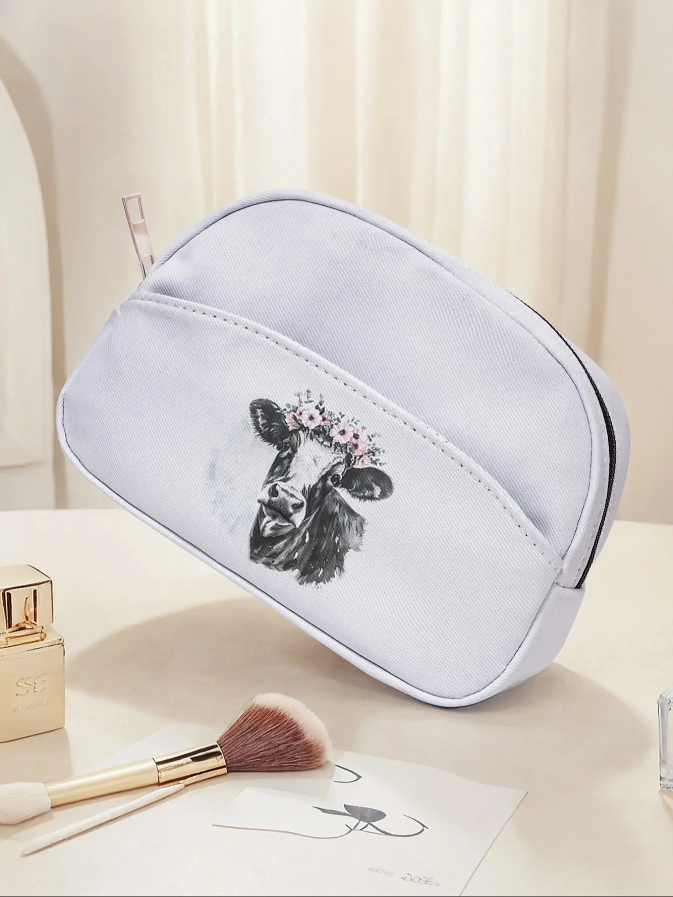 Portable Travel Cosmetic Bag with Cow Pattern, Large Capacity Makeup Organizer, Cute Fashionable Toiletry Storage Pouch, All Seasons Use