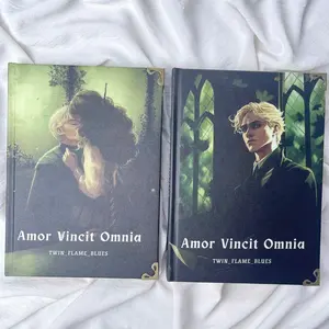 Amor Vincit Omnia Hardcover Book Set (2 Volumes) – Dramione Fanfiction Deluxe Edition, Illustrated Covers, Dark Academia Aesthetic, Collector Gift