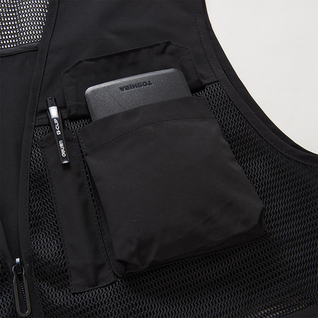 Versatile Mesh-Lined Utility Vest for Men Durable Quick-Drying Ideal for Outdoor Activities Menswear Tops