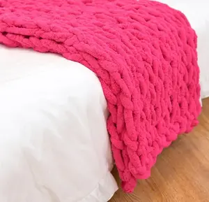 Yarn Knitted Blanket - Soft and Comfortable Yarn Knitted Blanket for Home and Outdoor Use
