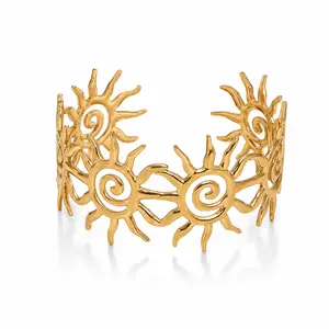 Bohemian Spiral Sun Patchwork Bracelet, Stainless Steel Interlocking Sun Bangle, Boho Elegant Jewelry for Wedding Daily Wear, Trendy Fashion Accessory for Women