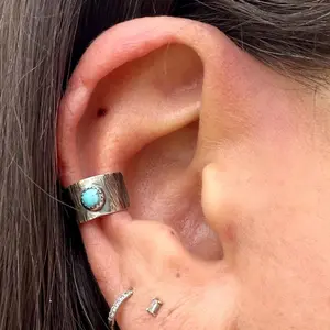 4mm Baby Blue Kingman Turquoise Ear Cuff • Sterling Silver Faux Conch • No Piercing Design