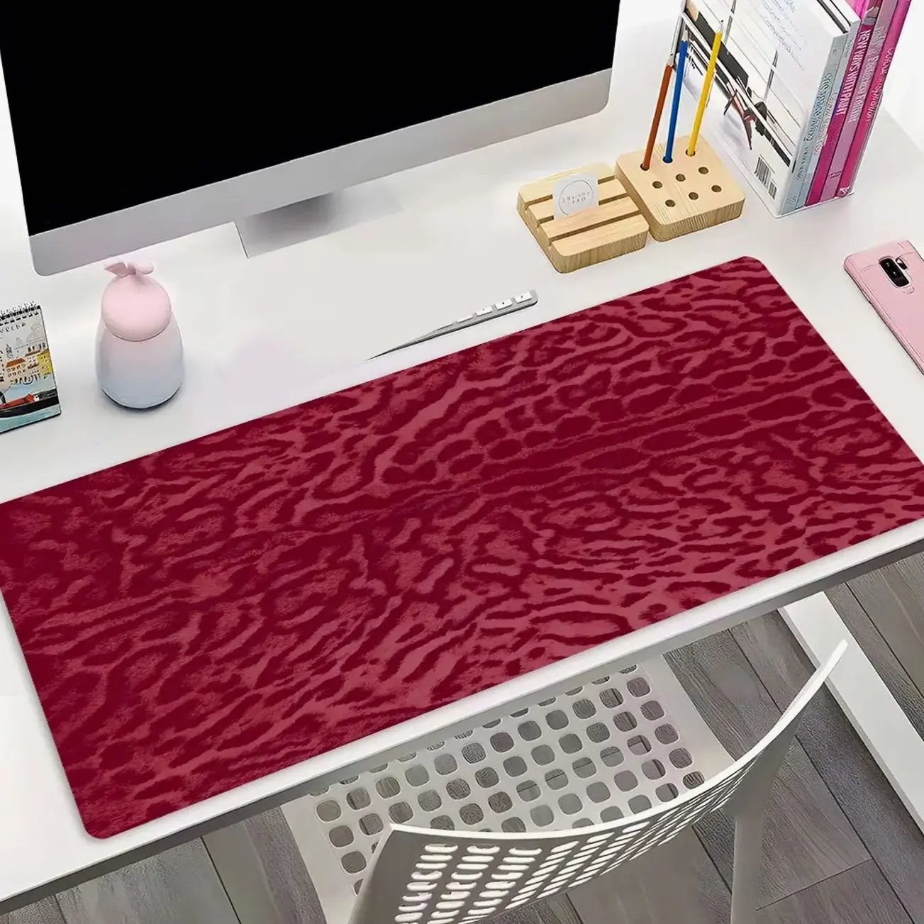 Pink Leopard Print Large Gaming Mouse Pad, Animal Texture Washable Office Desk pad, Computer Accessories For Desk, Non-Slip Rubber Base Stitched Edge For Desk Laptop Home Office Game Gift For Friends Family