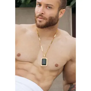 Grand Emerald Pendant Chain