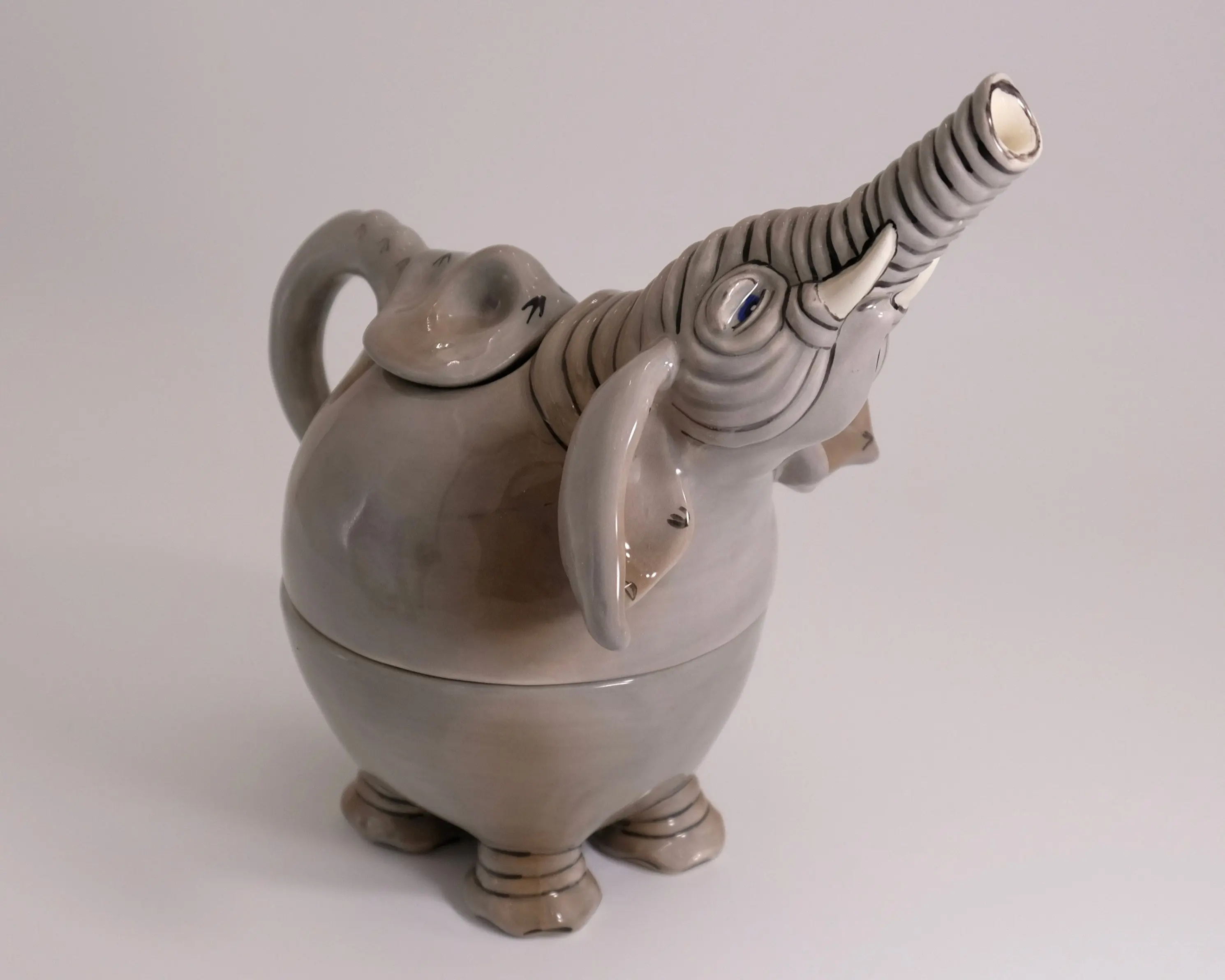 ELEPHANT TEAPOT FOR ONE ELEPHANT TEAPOT FOR ONE