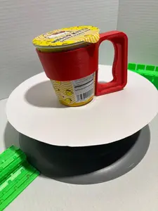 Ramen Cup Helper - Green Grip Handle for Most Instant Ramen Cups Safety Convenience