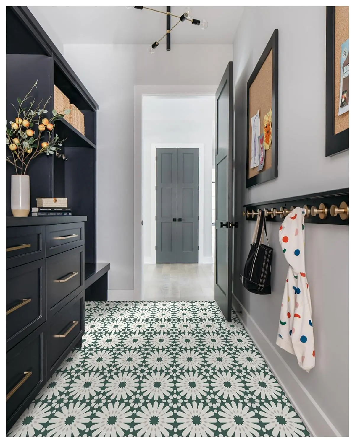 Dark Green Floral Peel-and-Stick Vinyl Floor Tiles - 20 Count, 7.87x7.87in, 0.03In / 0.8Mm Self-Adhesive Synthetic Tiles for Residential Kitchens/Walls, 8.6 Sq Ft, Durable High-Traffic, Bubble-Minimizing Home Improvement Supplies, Peel And Stick Floor Til