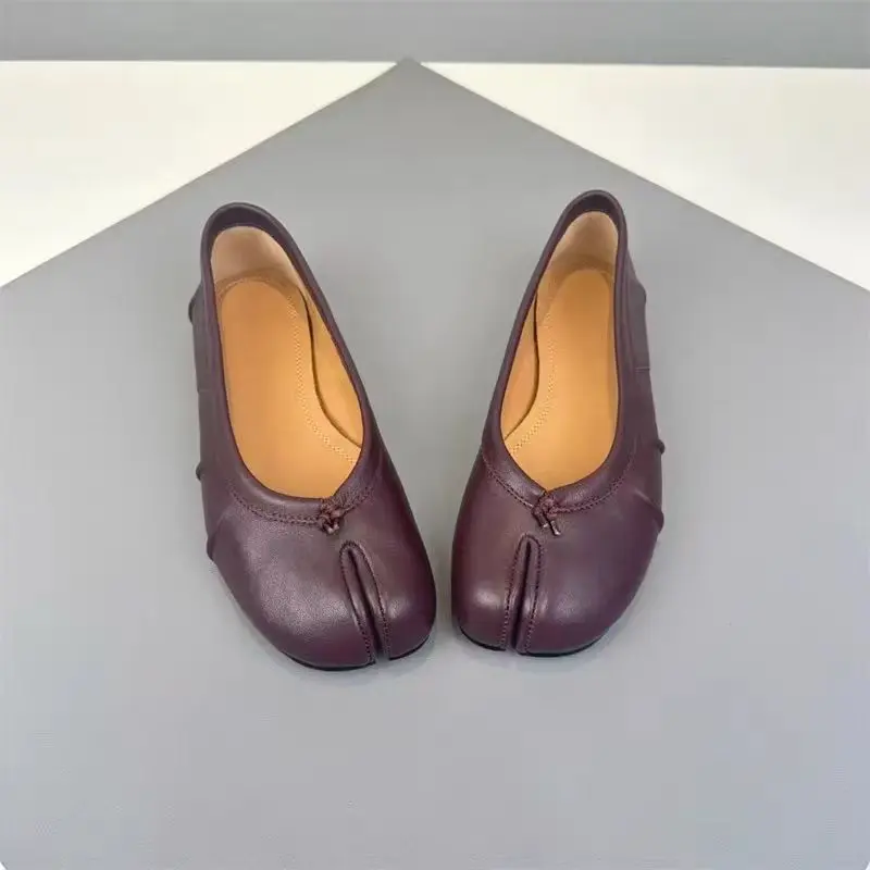 Women’s soft leather ballet flat shoes, minimalist slip-on design, comfortable non-slip everyday commuter shoes, available in black and coffee brown