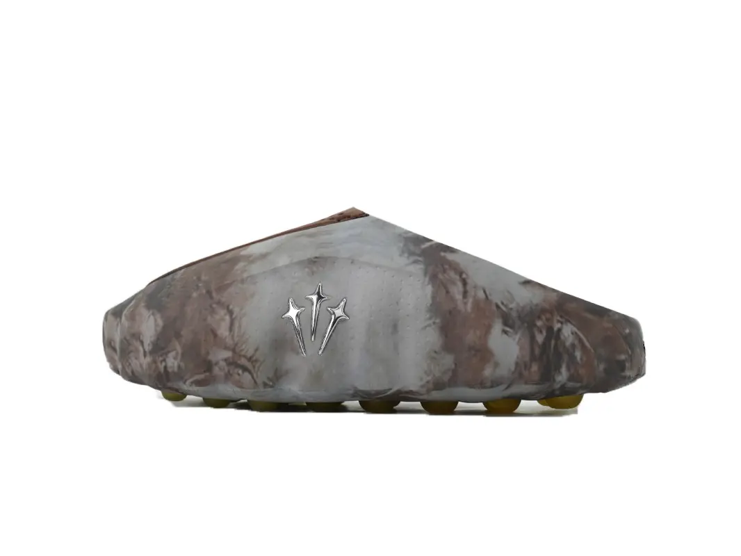 Men’s Camo Tie‑Dye EVA Mule Slides, One‑Piece Molded Breathable Slip‑On Clogs, Brown Grey Camouflage Pattern, Non‑Slip Yellow Particle Outsole, Street Trend Hollow Slippers For Indoor Outdoor Beach Casual Daily Wear