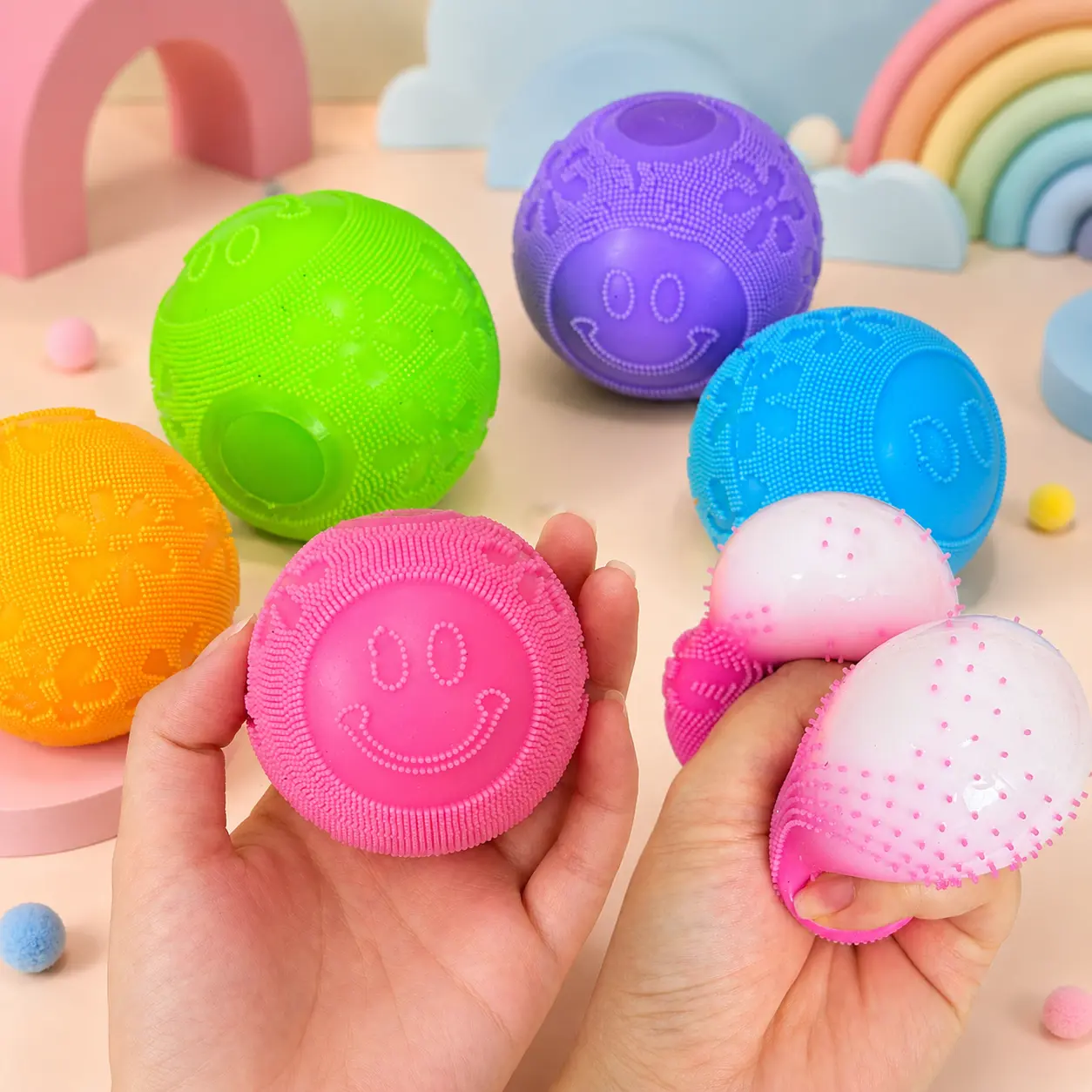 Soft Squeeze Textured Touch Fast Rebound 6.5 cm Smiley Face Stress Relief Ball for Kids and Adults