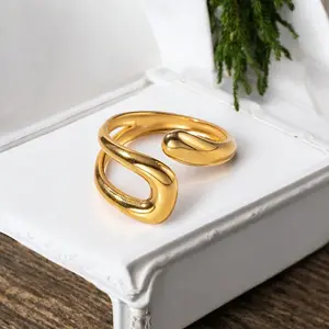 Asimetric Trick Adjustable 18k Gold Plated Stainless Steel Ring - Lightweight Design, One Size Fits Most, Durable and Elegant Jewelry