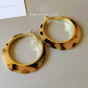 SheLuxeLife | Round Resin Leopard Print Hoop Earrings – Maillard Retro Geometric Large Hoops, Unique, Fashionable, High-End Statement Earrings