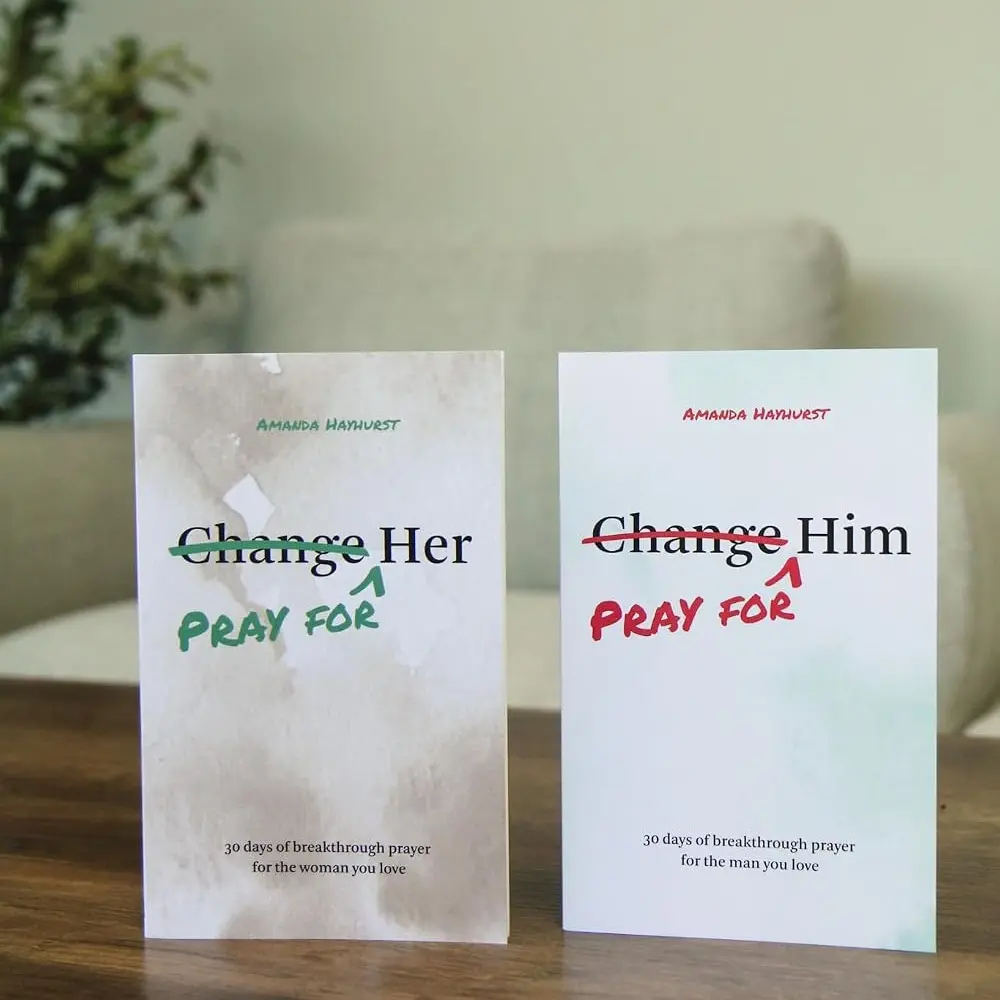 Pray for Him/Her : 30 Days of Breakthrough Prayer for the Man You Love (Prayer Devotional for Couples, Christian Wedding Gift, Prayer Book for Husband and Wife, Christian Marriage Gift)