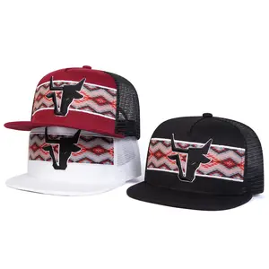 Adjustable Bull Head Embroidered Hip Hop Hat Mesh Hat Trucker Hat for Casual Outdoor Use, Unisex Sun Protection
