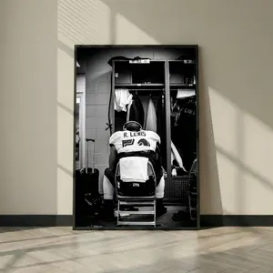 Ray Lewis Football Legend Black-and-White Locker Room Paper Poster Print, Multi-Size Artistic Linebacker Athlete Motivation Wall Art, Home Decor for Man Cave, Shipped in a Tube