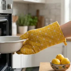 4Pcs Yellow Oven Mitt and Pot Holder Set, High Temperature Resistant BBQ Gloves and Mats, Professional Baking Accessories, Oil-Proof and Easy to Clean, Ideal for Daily Cooking, Pastry Baking, Oven & Microwave Use, Hot Pot Serving and Outdoor Barbecue