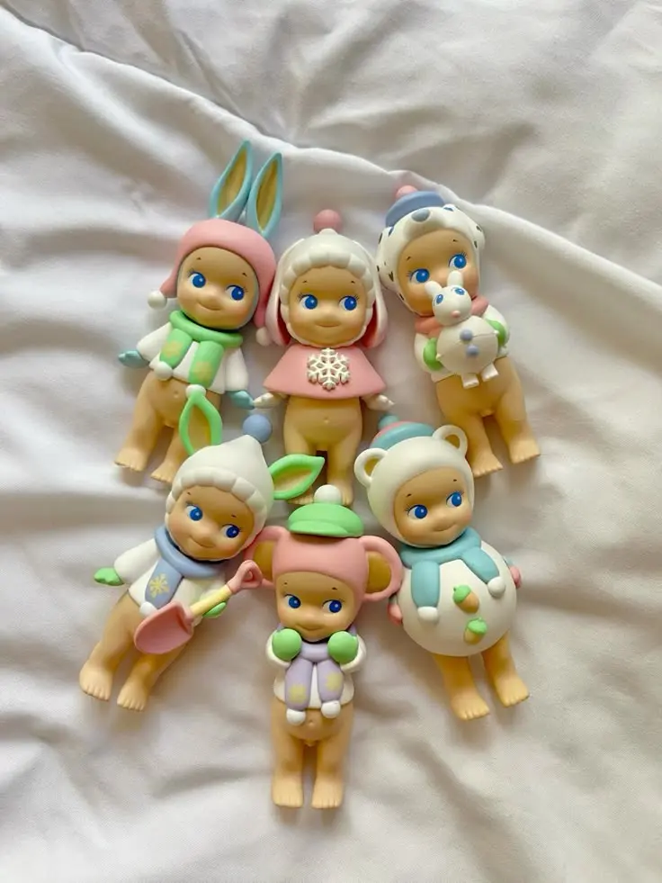 Sonny Angel Hanami Edition Sealed Blind Box - Winter Wonderland Series Collectible Mini Figure