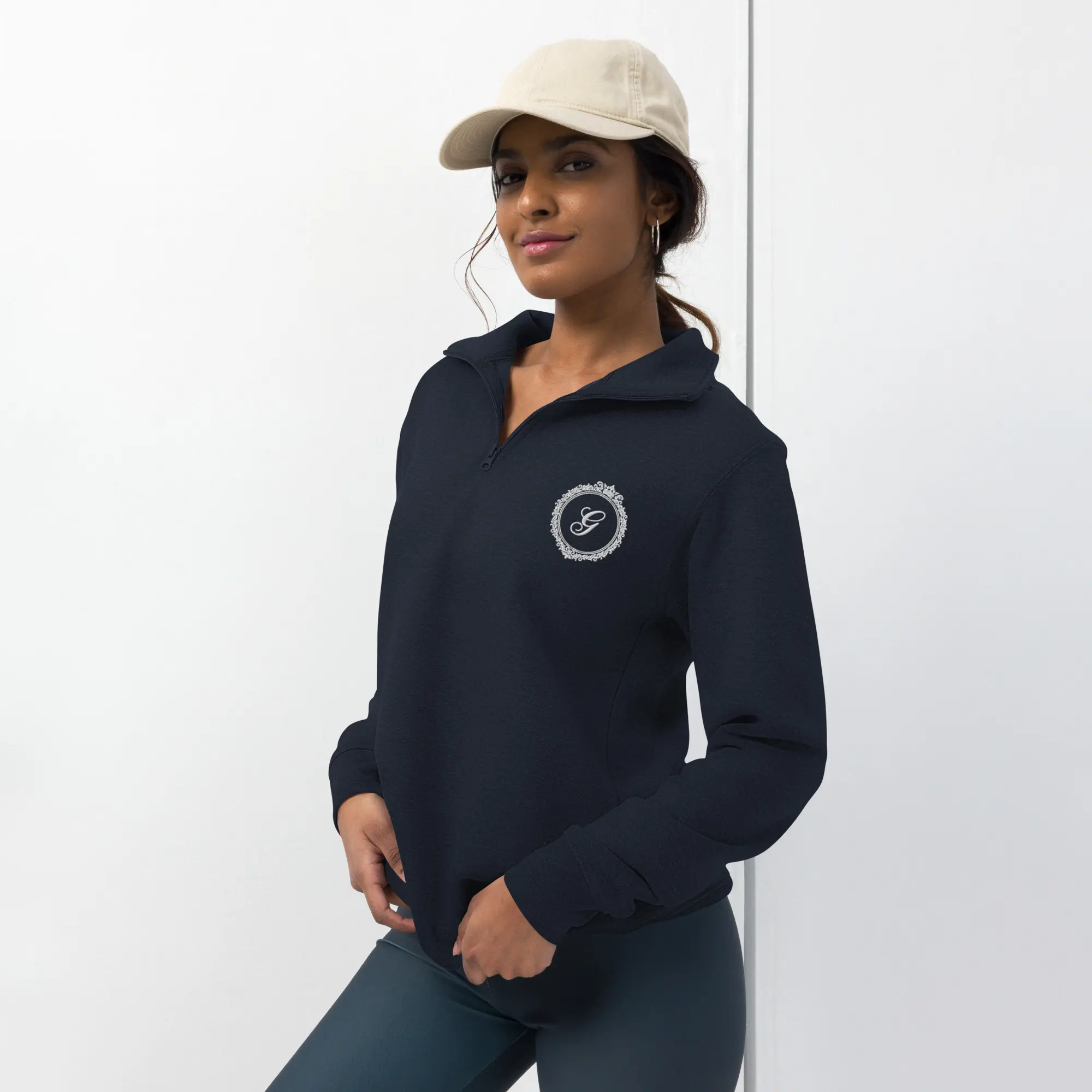 Embroidered monogram "G" quarter zip fleece pullover