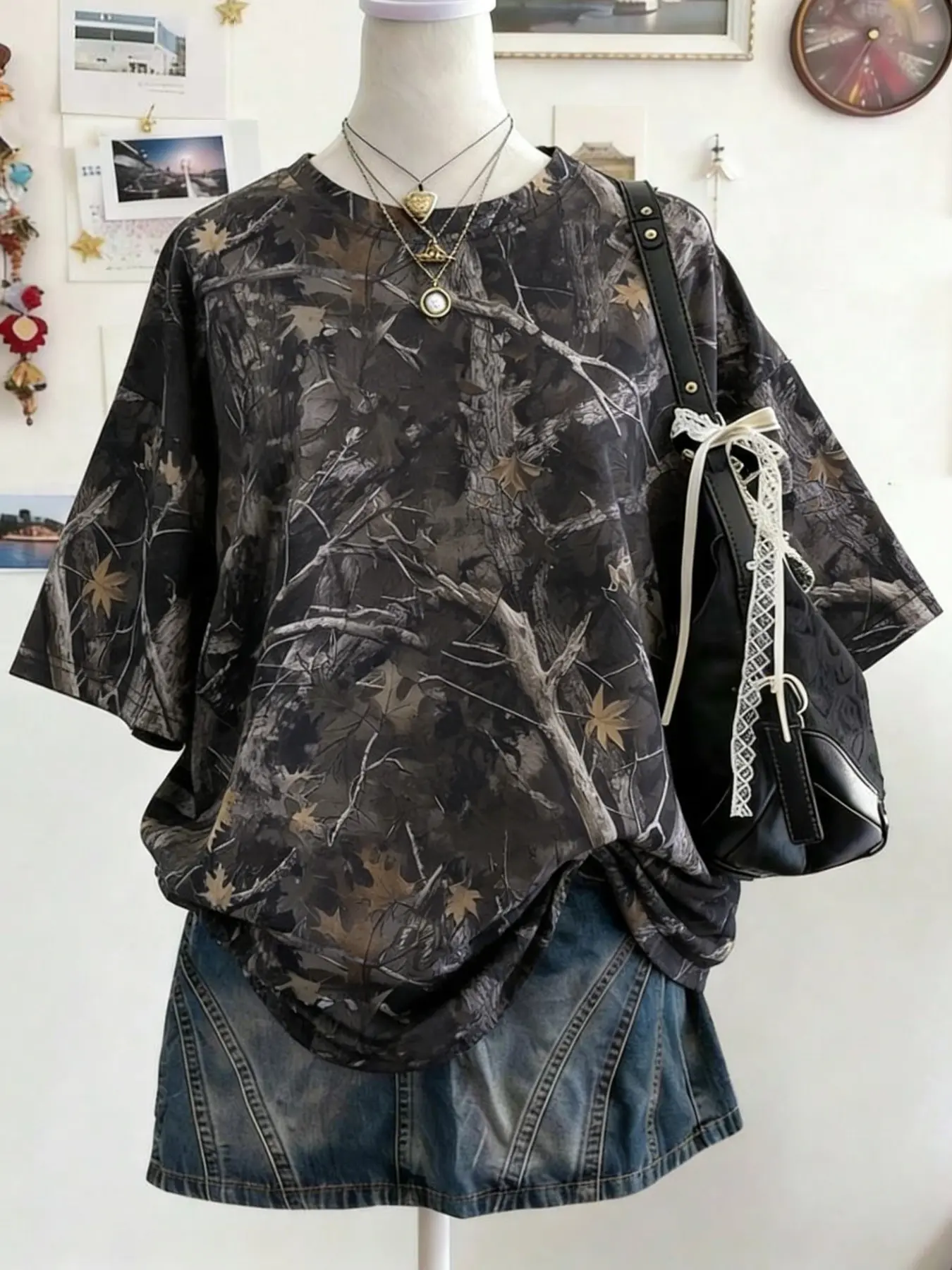 Ladies' retro vintage vintage tree pattern camouflage and maple leaf and leopard print full print fashionable loose round neck off shoulder T-shirt, summer must-have millennium Y2K style T-shirt top, casual clothing Streetwear