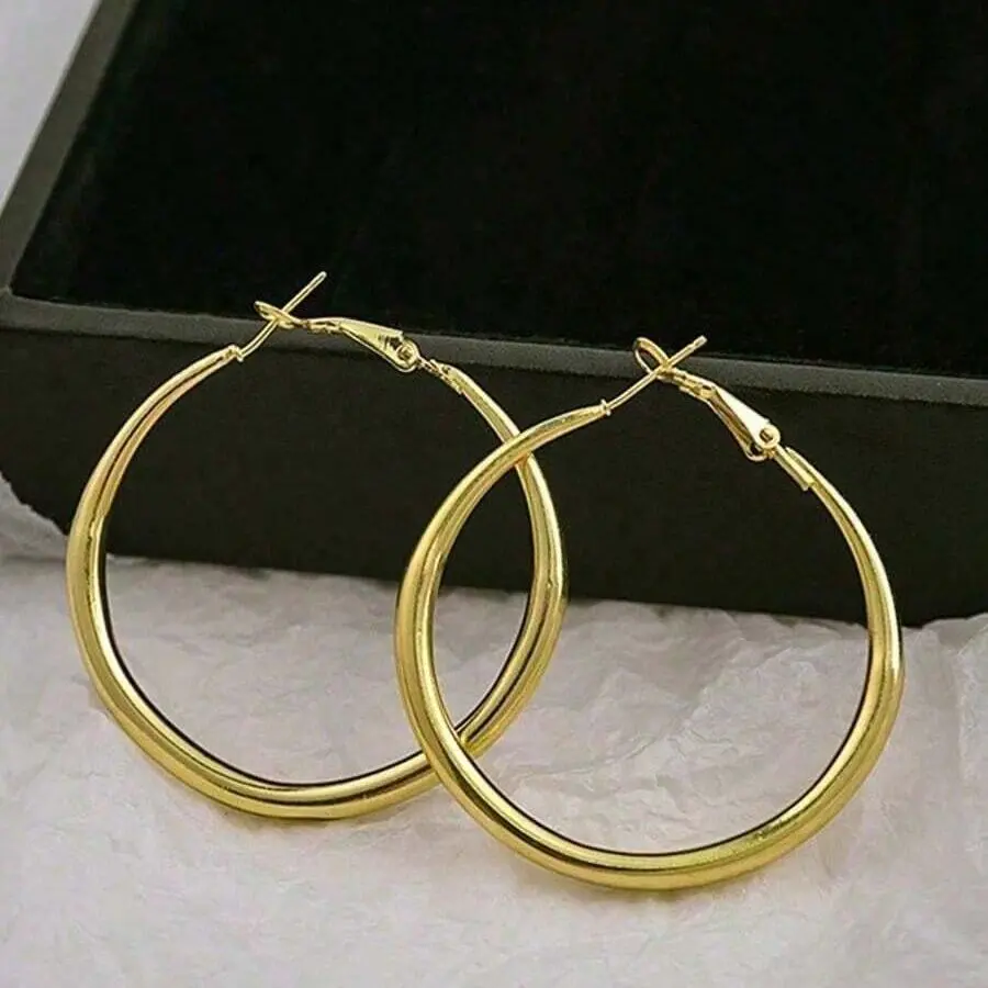 1Pair European-American Style Metallic Personalized Circle Earrings, Simple Premium Piercing Jewelry, Stylish Accessories for Women for Party
