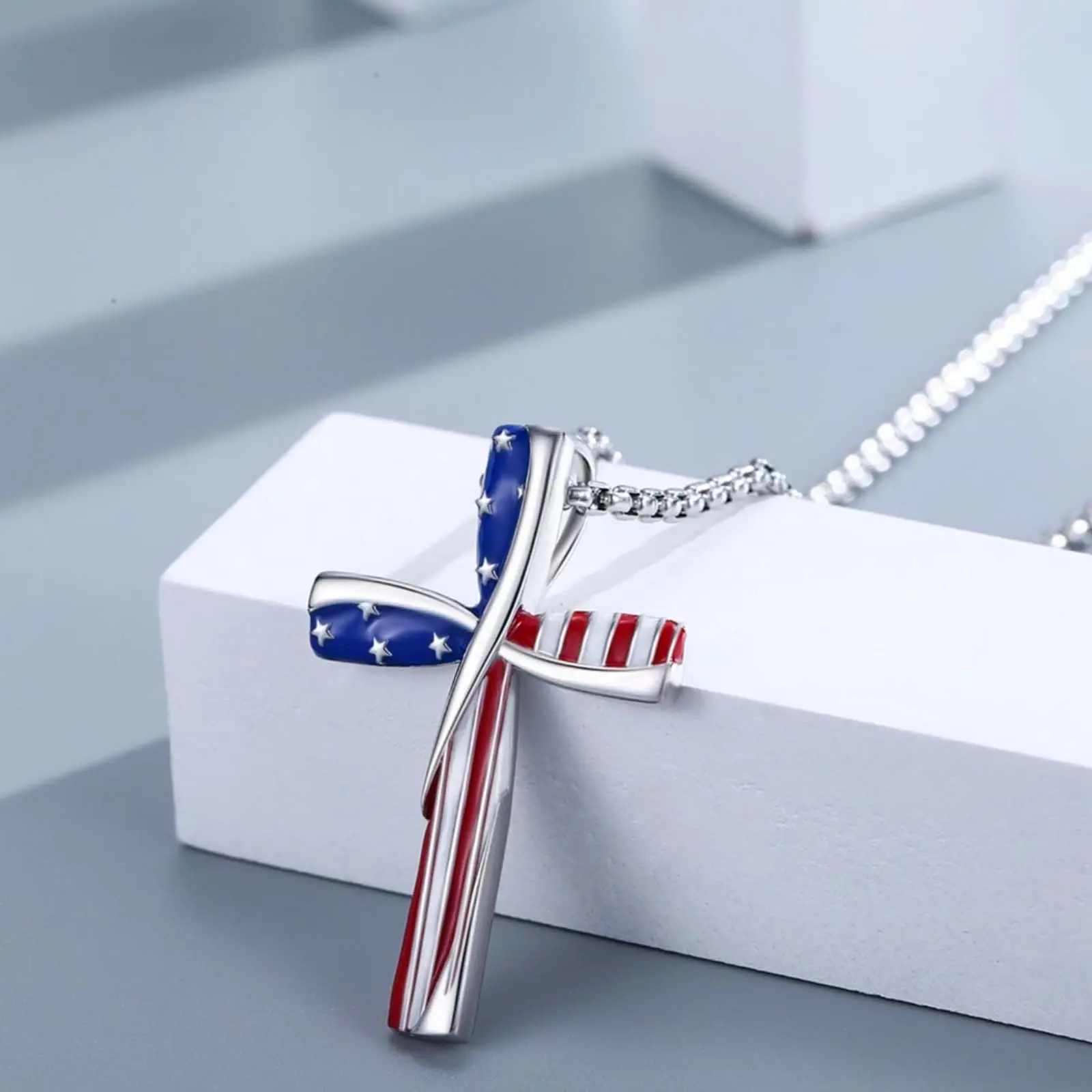 [Limited-Time Event] Cross Flag Pendant Necklace - Cross Chain Design, Minimalist Chain, Niche Link Style, Versatile Addition to Fashion Jewelry for Gifting, Religious