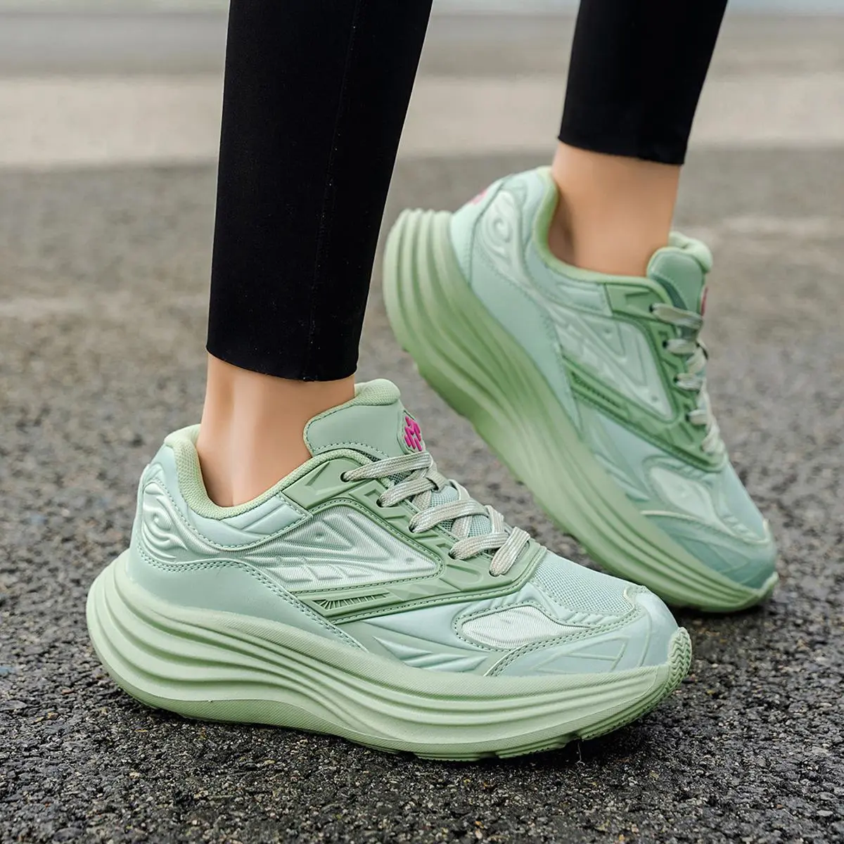 Women's Summer Low Top Ankle Sneakers - Breathable Vented Mesh, Anti-Slip Soft Sole, Colorblock Lace-Up Casual Trainers for Walking