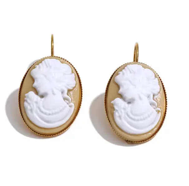 S28- Beautiful Cameo Earrings!