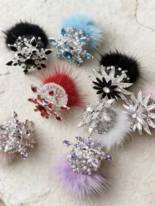 Random Color Five Pack Rotated Snowflake, Flower Alloy Beads with Artificial Crystal Snowflake, Beading Making, DIY Phone Charm Chains, Beaded Pen, Handbag Decor Making Supplies