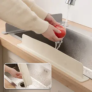 Kitchen Sink Silicone Splash Guard - Non-slip, easy-to-clean, Splash Proof countertop divider, comes with suction cups, suitable for standard sinks, prevents water stains and clutter, ideal for home and restaurant use, kitchen sink accessory
