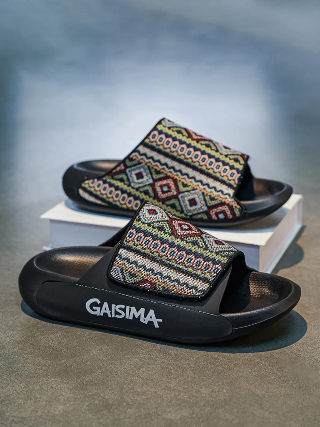Men's Casual Slippers, Geometric Pattern, Textile Upper, PVC Sole, Less Than Ankle Height, All Seasons, Trendy Beach Sandals