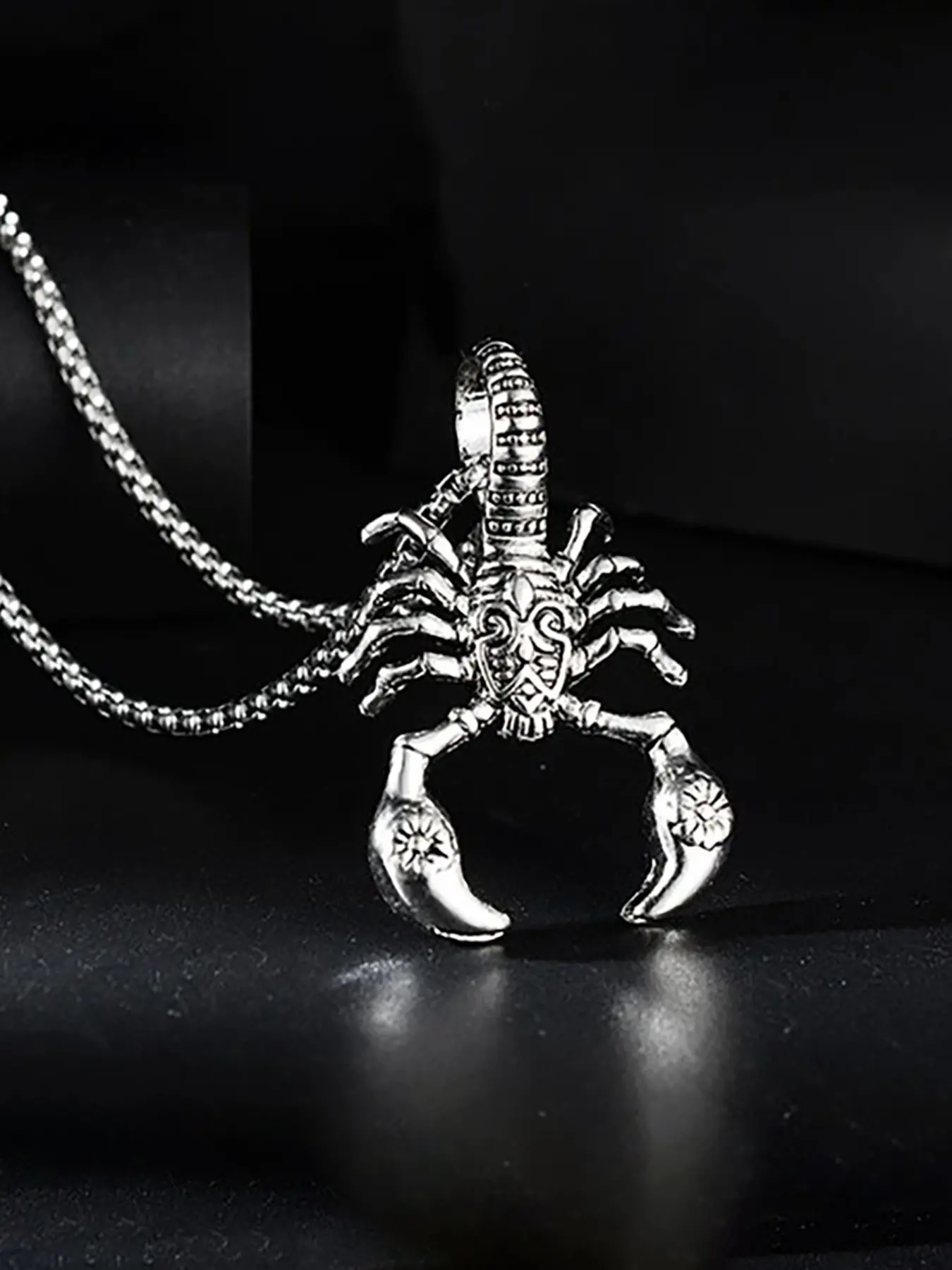 Vintage Titanium Steel Fashion Necklace with Scorpion Pendant, Elegant Sweater Chain, Punk Style Unisex Jewelry for All Seasons