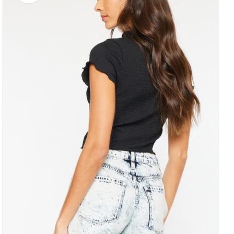 Kancan shorts https://blossombeautiesboutiques.myshopify.com/products/kancan-full-size-distressed-high-waist-denim-shorts