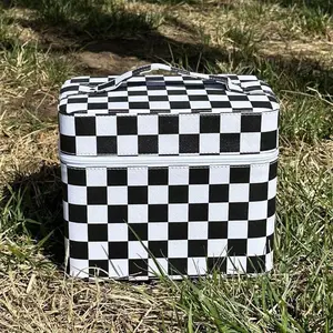 TAKE THE LEAD MAKEUP BOX