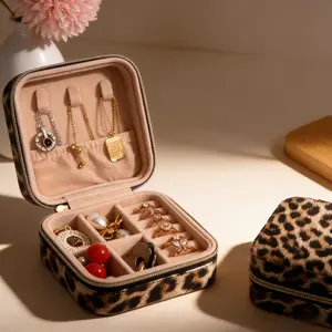 Mini Jewelry Box, Portable Travel Jewelry Case, Multi-Grid Jewelry Box for Rings, Earrings, Necklaces and Bracelets, Durable Storage Organizer, Dustproof Organizer Boxes Bag Foldable