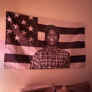 1pc, Hip Hop Rapper, USA Flag Banner, 2*3ft(60*90cm) /3x5ft (90*150cm), 4 Grommets, Single-Sided Printing, for Indoor, Outdoor, Home, Room, Dorm, Man Cave, Bedroom, College, Fans Party, Music Bar, Decor