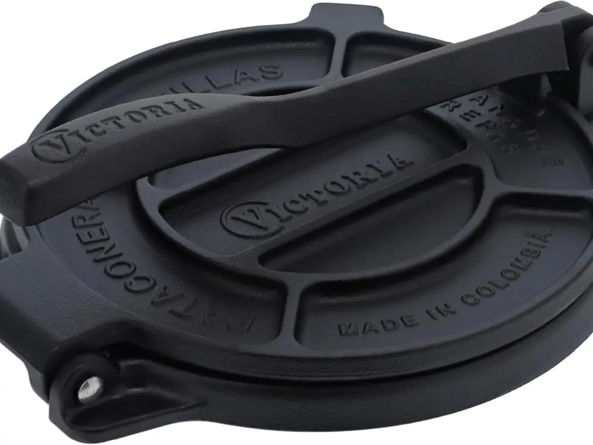 Victoria 8 Inches Cast Iron Tortilla Press, Roti Maker and Tortilladora, Pataconera Seasoned with Flaxseed Oil, Made in Colombia, Traditional Style, Black | Pataconera, Seasoned with Flaxseed Oil, Made in Colombia, Traditional Style, Black