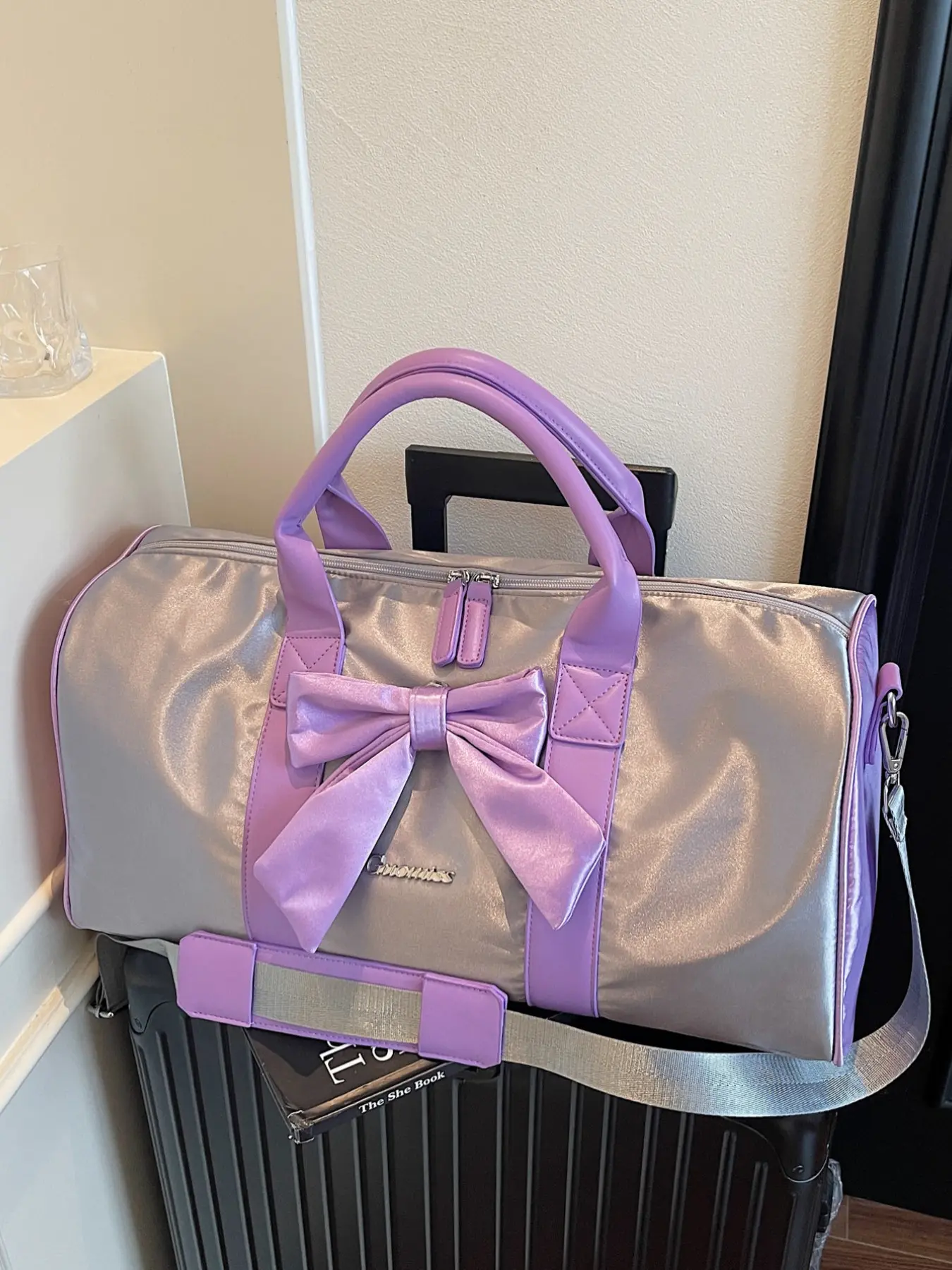 Colorblock Bow Large Capacity Travel Tote Bag, Girlie Satin Handbag, Short Trip Business Fitness Crossbody, Sweet Style Airport Bag, Gym Weekender Bag, Style Duffle Bag, Travel Duffels