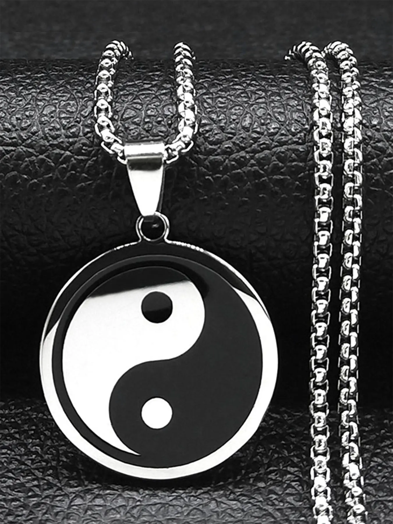Yin Yang Gossip Necklace for Women/Men Unisex Stainless Steel Silver Color Ba Gua Taichi Chain collar acero inoxidable Yin Yang Charm Necklace, Unisex Necklace, Fashion Pendant Necklace, Casual Style Necklaces