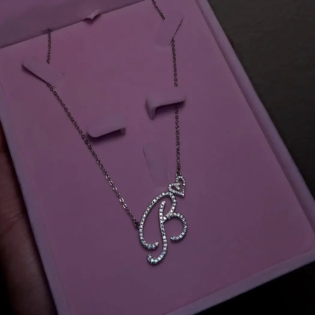 DEMURE SCRIPT INITIAL NECKLACE
