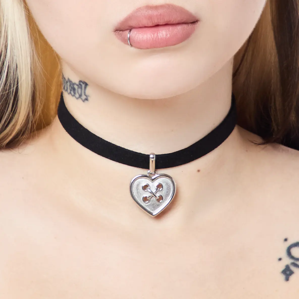 HeavenSent Amour Choker | Stainless Steel Heart Button Pendant on Adjustable Faux Suede Choker Necklace
