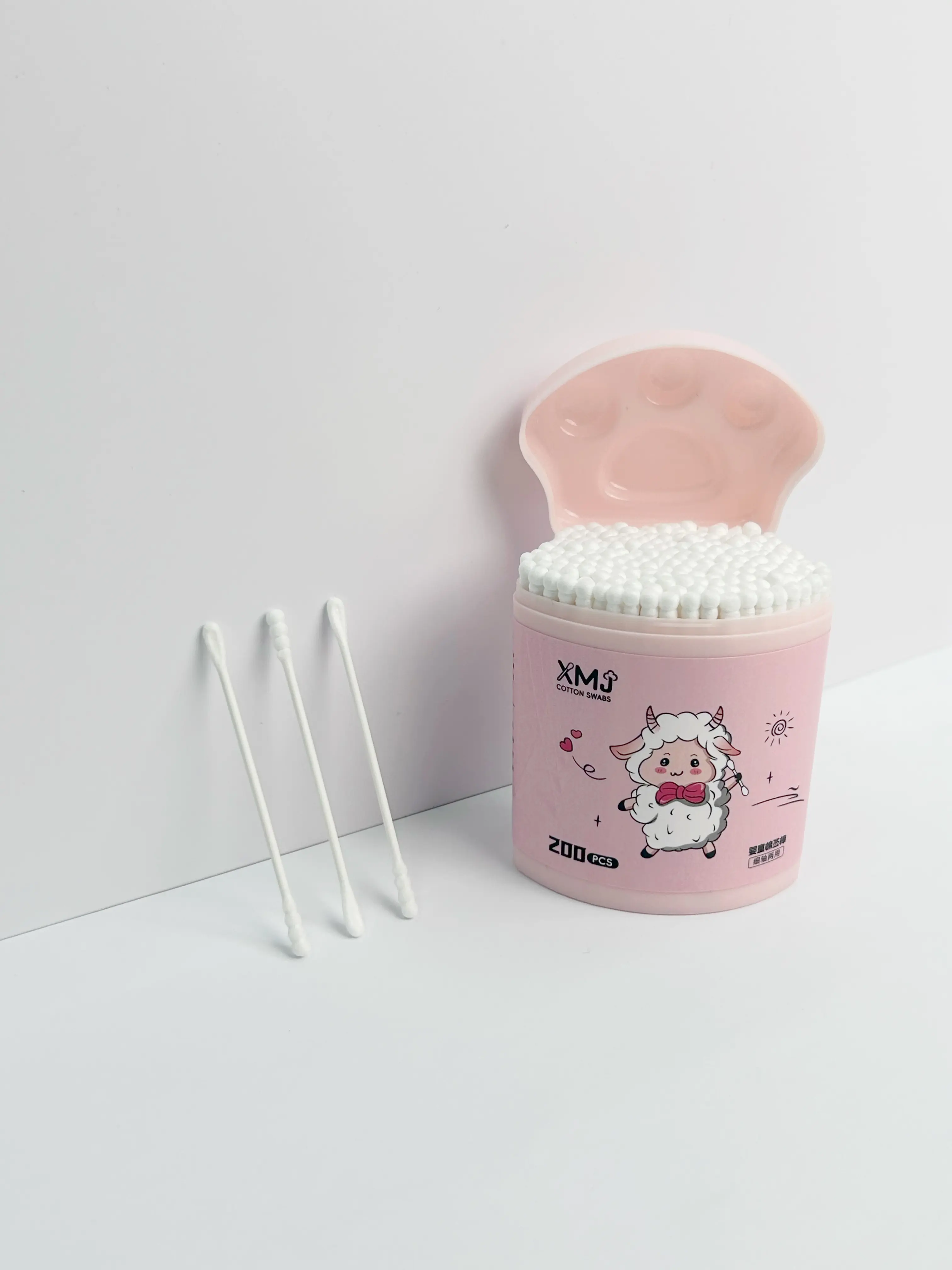 200 Count Cotton Swabs, Paper Sticks Cotton Buds for Ear Nose Clean（Pink） Comfort Biodegradable Cotton