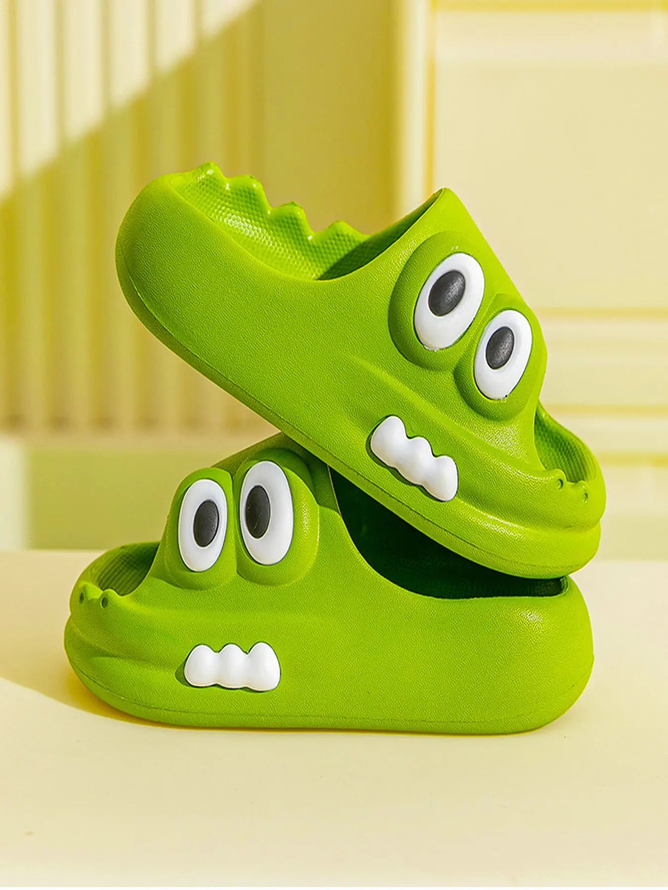 Fashion Crocodile Pattern Slippers, Cute Boy Girl Home Indoor Outdoor Shoes, Casual PVC Cut Out Design, Solid Color, Fun Slippers